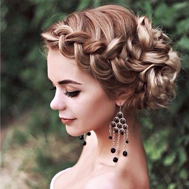 Вечерняя прическа с косой