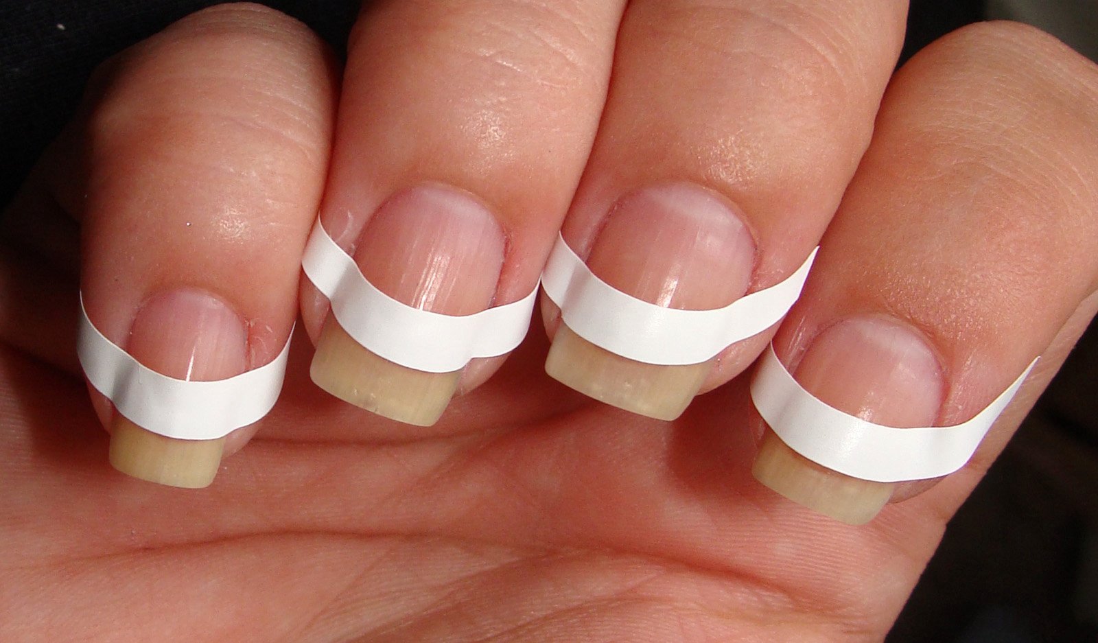 Как сделать французский маникюр