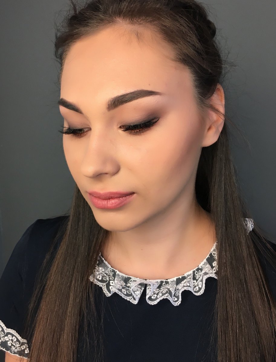 Легкий макияж в школу