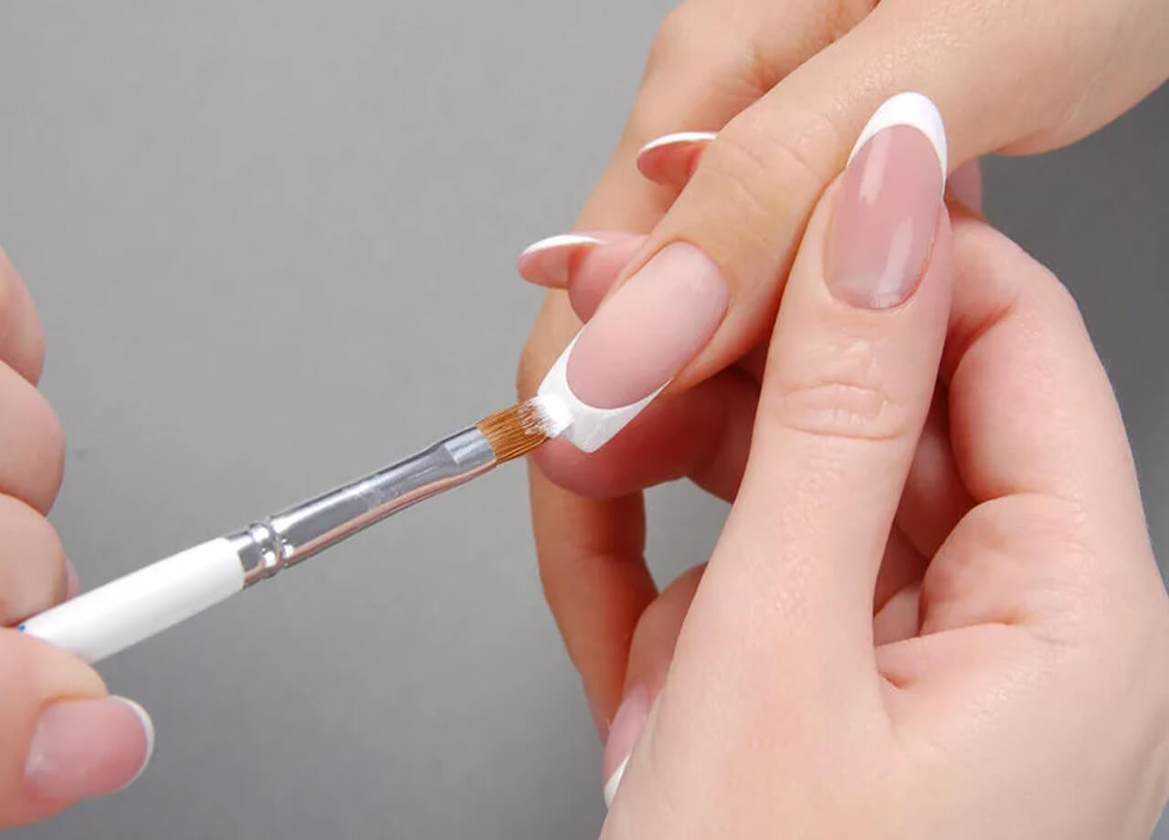 Как сделать французский маникюр