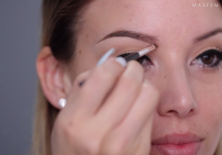 Макияж в стиле Кары Делевинь Макияж в стиле Кары Делевинь