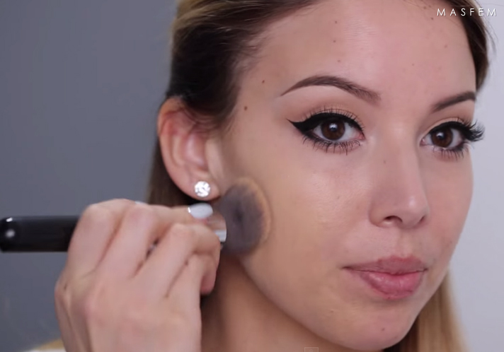 Макияж в стиле Кары Делевинь Макияж в стиле Кары Делевинь