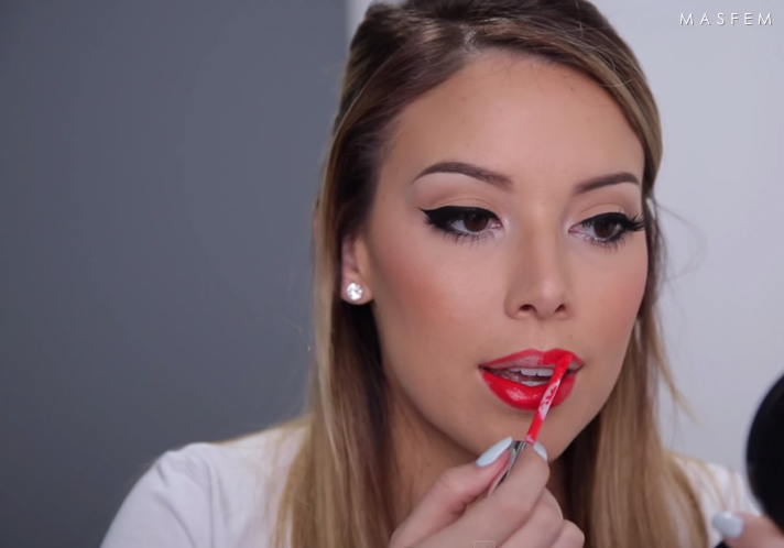 Макияж в стиле Кары Делевинь Макияж в стиле Кары Делевинь