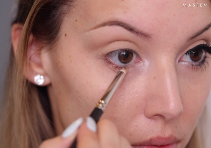 Макияж в стиле Кары Делевинь Макияж в стиле Кары Делевинь