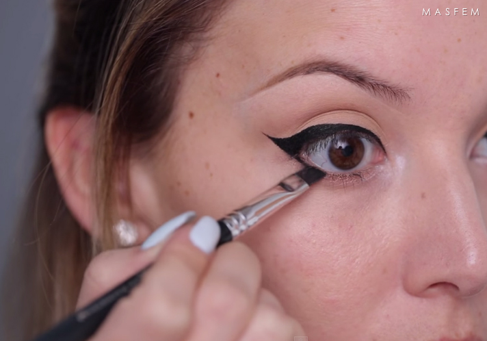 Макияж в стиле Кары Делевинь Макияж в стиле Кары Делевинь