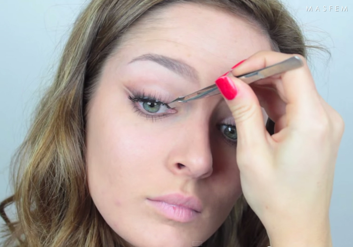 Двойные стрелки на глазах Двойные стрелки на глазах