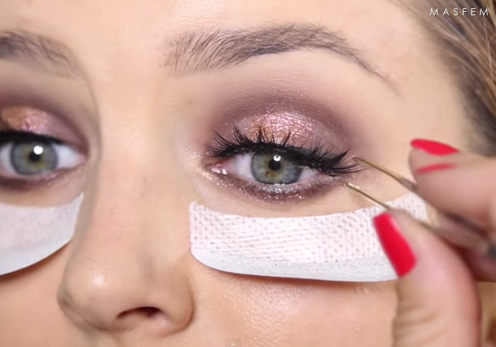 Макияж с бордовыми тенями Макияж с бордовыми тенями