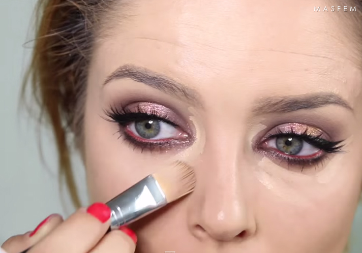 Макияж с бордовыми тенями Макияж с бордовыми тенями