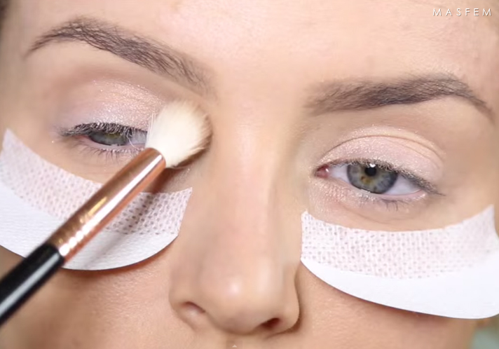 Макияж с бордовыми тенями Макияж с бордовыми тенями