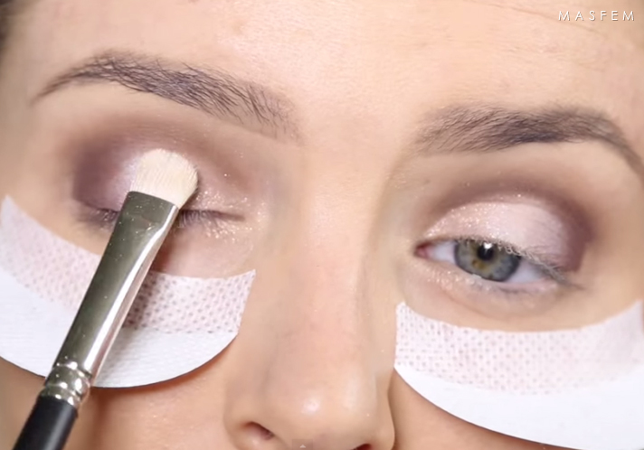 Макияж с бордовыми тенями Макияж с бордовыми тенями