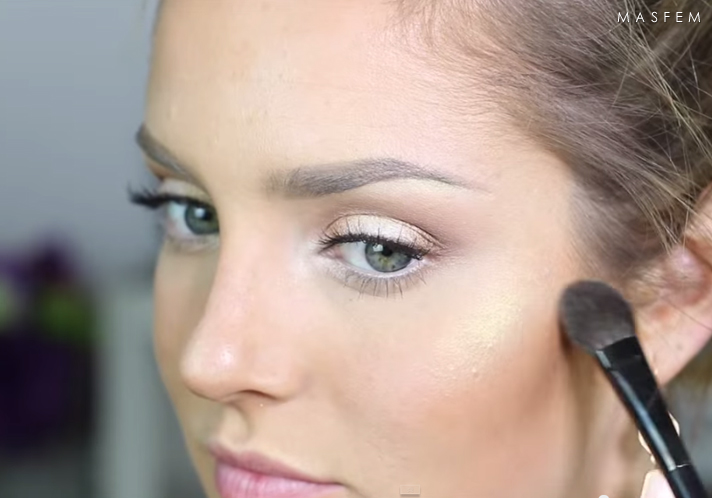 Макияж с эффектом сияния Макияж с эффектом сияния