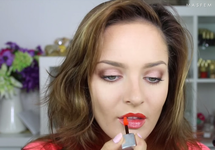 Как красить губы красной помадой Как красить губы красной помадой