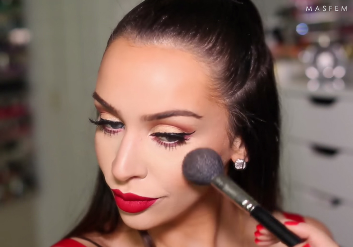 Макияж с красной помадой для брюнеток Макияж с красной помадой для брюнеток