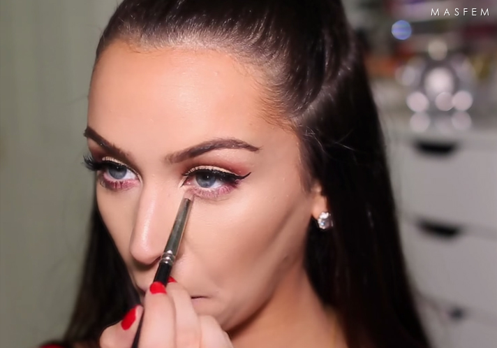 Макияж с красной помадой для брюнеток Макияж с красной помадой для брюнеток
