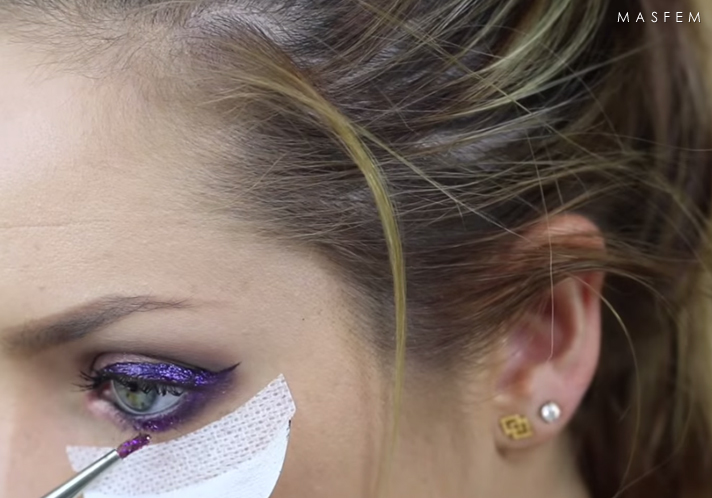 Макияж с цветной подводкой Макияж с цветной подводкой