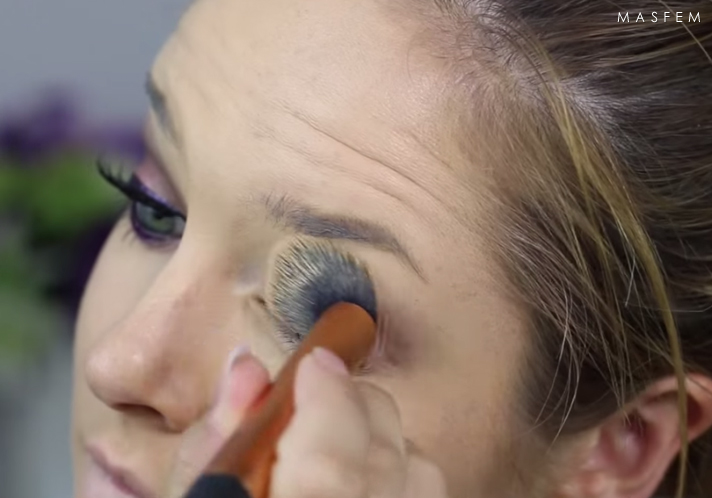 Макияж с цветной подводкой Макияж с цветной подводкой