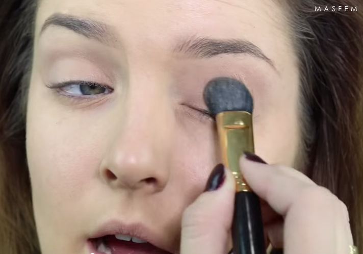 Макияж на выпускной пошагово Макияж на выпускной пошагово