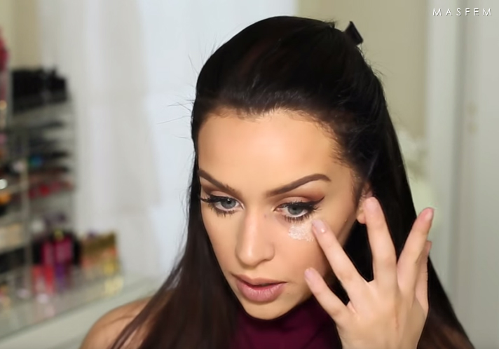 Как скрыть синяки под глазами Как скрыть синяки под глазами