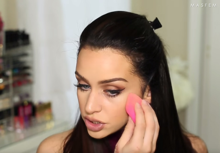 Как скрыть синяки под глазами Как скрыть синяки под глазами