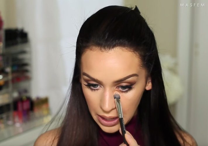 Как скрыть синяки под глазами Как скрыть синяки под глазами