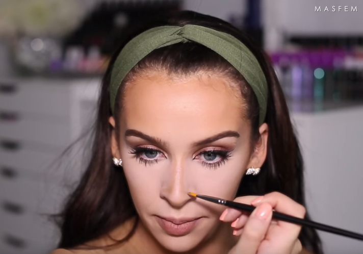 Как уменьшить нос с помощью макияжа Как уменьшить нос с помощью макияжа