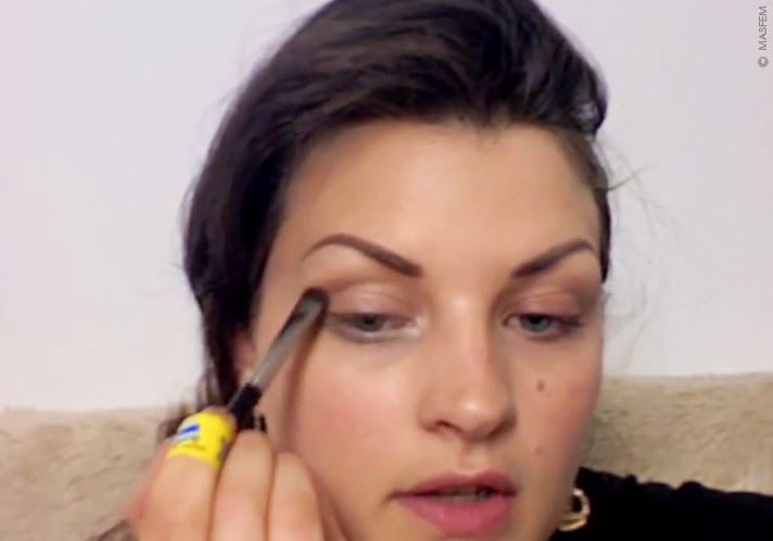 Как увеличить глаза с помощью макияжа Как увеличить глаза с помощью макияжа