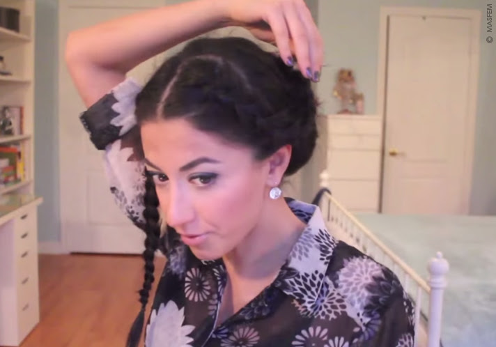 Пучок с косами Пучок с косами