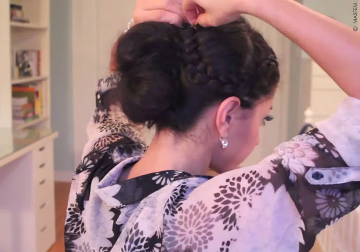 Пучок с косами Пучок с косами