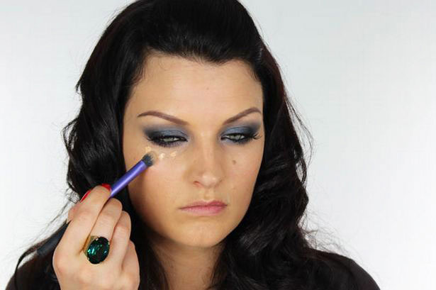 Как сделать smoky eyes